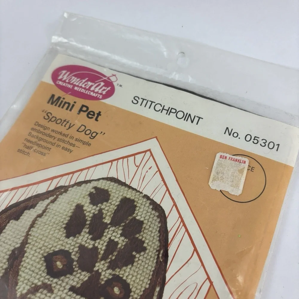 Vintage WonderArt Stitchpoint Mini Pet SPOTTY DOG Cross Stitch Kit #05301
